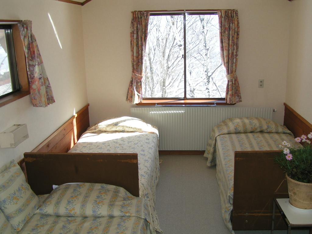 Madarao Elm Pension Iiyama Extérieur photo